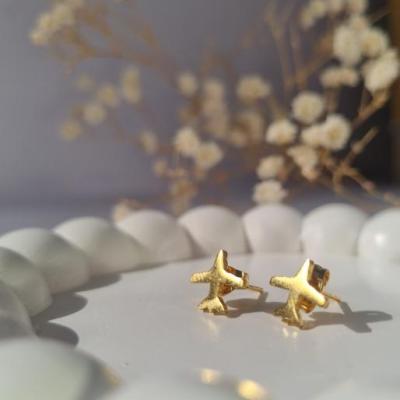 گوشواره میخی هواپیما