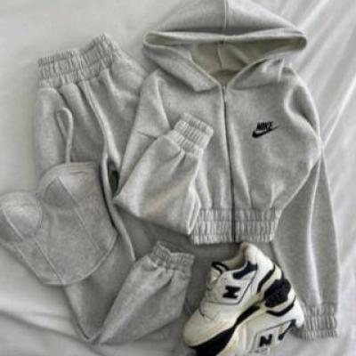 ست سه تیکه سویشرت شلوار تاپ کاپدار نایک