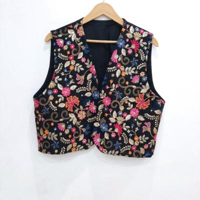 جلیقه زنانه مدل سوزندوزی کد50-153770