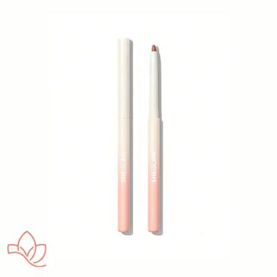 خط لب حجم‌ دهنده شیگلم