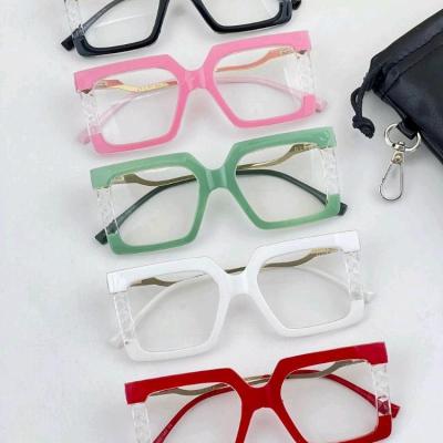 عینک دخترانه طبی