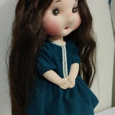 عروسک خنگول دختر.