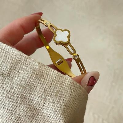 بنگل ونکلیف استیل