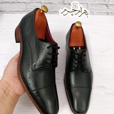 کفش مردانه زیره چرم طبیعی گاومیش مدل برت سوراخدار تک سایز