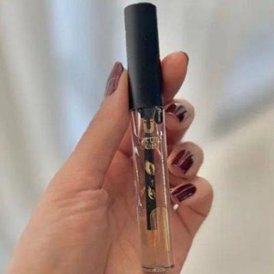 روغن تقویت مژه رشد وبلند شدن مژه و حجم دهی برند لاکچری کوین کارتن