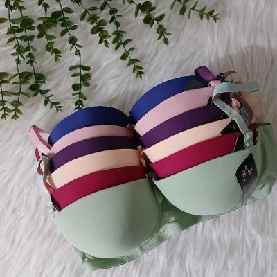 سوتین اسفنجی دکلته زیرفنری