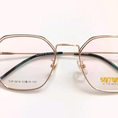 عینک طبی چند ضلعی