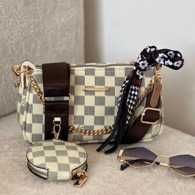 کیف پاسپورتی طرح مارک همراه جا سکه ای