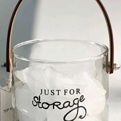 یخدان و گلدان