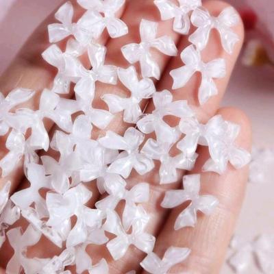 پیکسل ناخن پاپیون سفید دونه ای