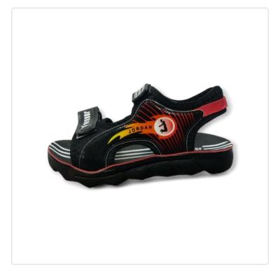 1061 صندل پسرانه لوگو قرمز