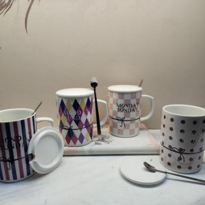 ماگ سرامیکی درب‌دار روز هفته