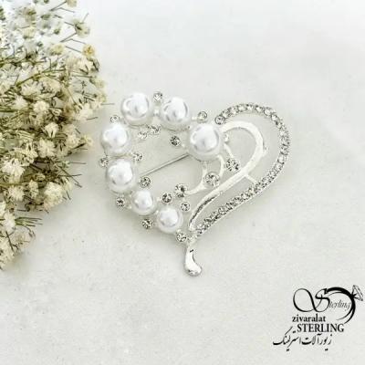 سنجاق سینه قلب مرواریدی طرح جواهری کد 20128