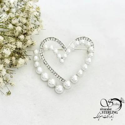 سنجاق سینه قلب دوتایی مرواریدی کد 20129
