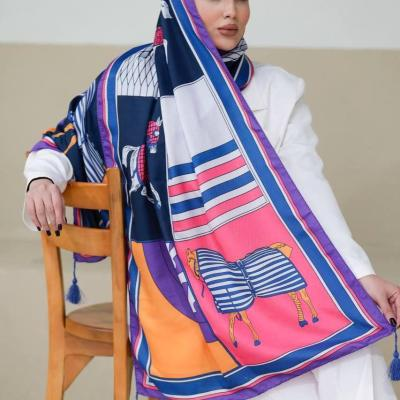 شال منگوله دار