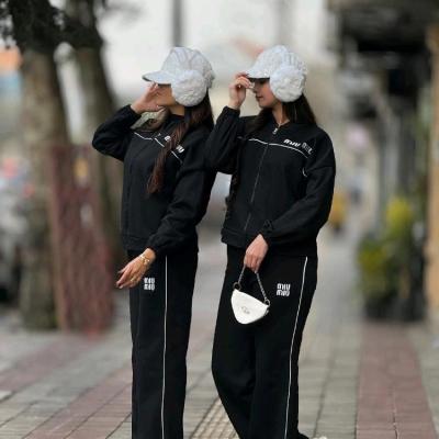 ست اسپرت میو میو‌دورس