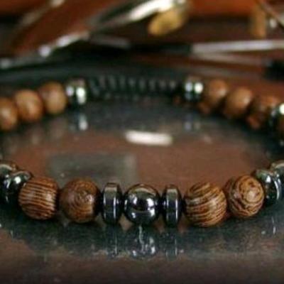 دستبند سنگ هماتیت و چوب