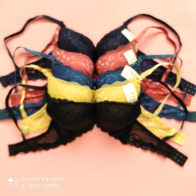 سوتین اسفنجی فنردار