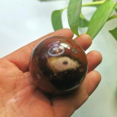 گوی زیبای جاسپر باباقوری