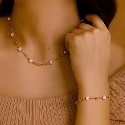 گردنبند و دستبند مروارید پرورشی و خلخال