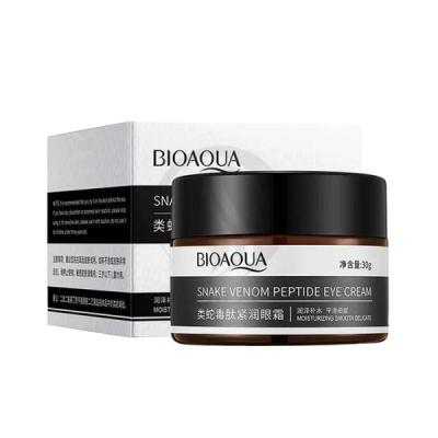 کرم دور چشم سم مار