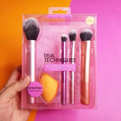 ست براش ریل تکنیک با اسفنج اصل Real techiques بسته 5 عددی Real Techniques Everyday Essentials Set
