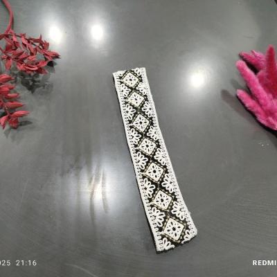 تل های سوزن دوزی شده