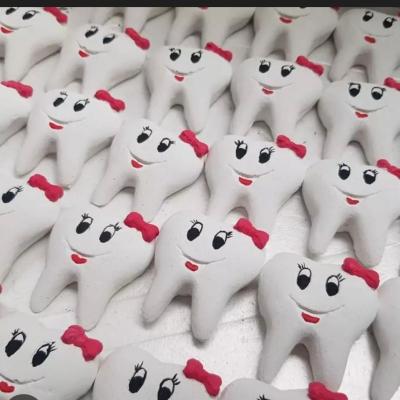 بیس رنگ شده گیفت دندونی