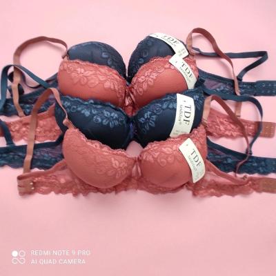 سوتین اسفنجی فنردار